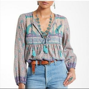 🦄 🦄 Like new Xanadu blouse